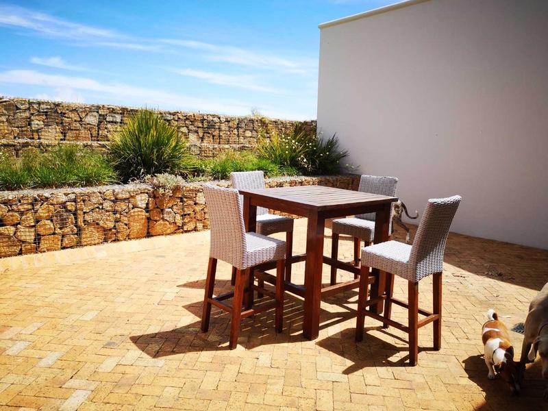 5 Bedroom Property for Sale in Sir Lowrys Pass Village Western Cape